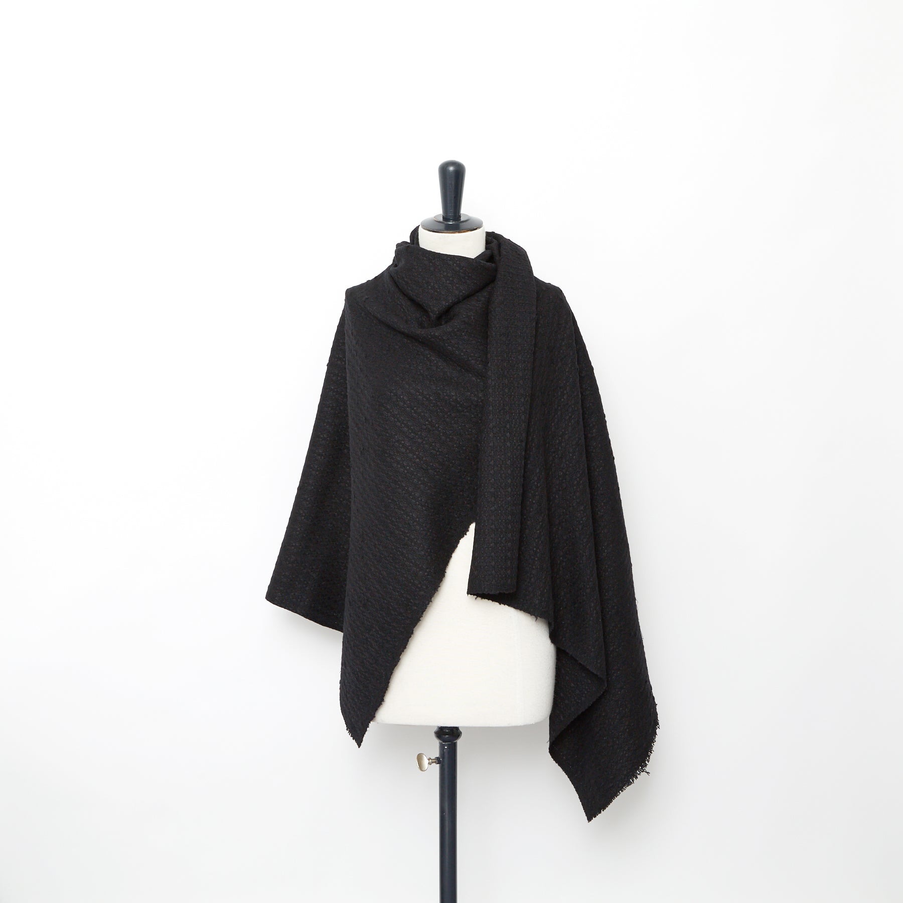 T23A05510 | Monochrome Tweed